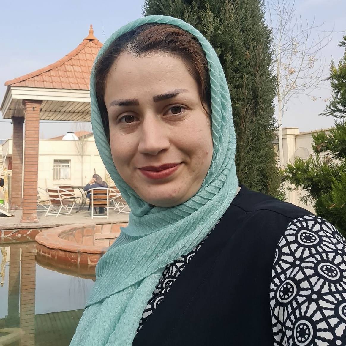 زهرا اسحاق زاده